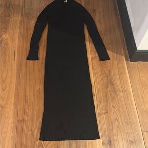 Toteme black sweater dress v neck size small in great condition